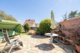 Terrasse - Familienfreundliche Doppelhaushälfte mit Garten und Entwicklungspotenzial in Berlin-Heiligensee