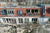 Dachgeschoss - Licht, Raum und Privatsphäre: hochwertige Dachgeschoss-Maisonettewohnung im Herzen Charlottenburgs
